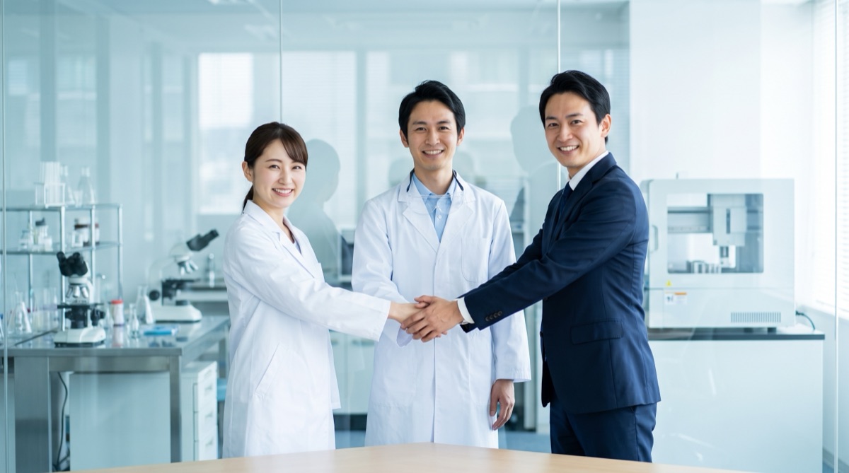 大学・研究機関・原料メーカーの共同研究のイメージ